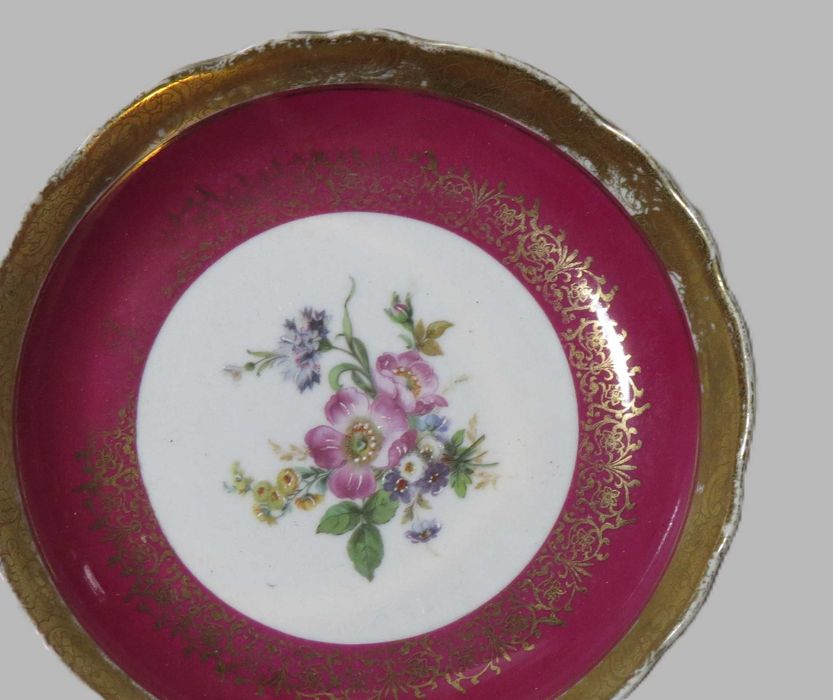 Prato Porcelana Portuguesa da Fábrica Artibus; Século XX; Diâmetro 21cm; Condição Boa