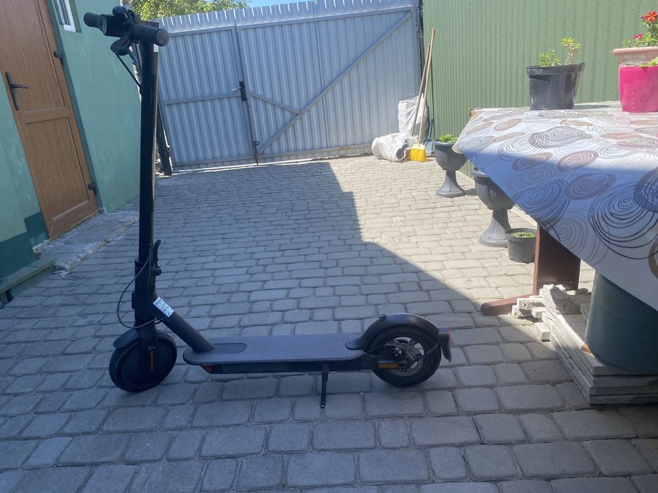 Продам електро самокат ксіомі