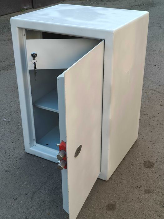 Денежный (кассовый) сейф с ячейкой – 45 кг – доставка по городу