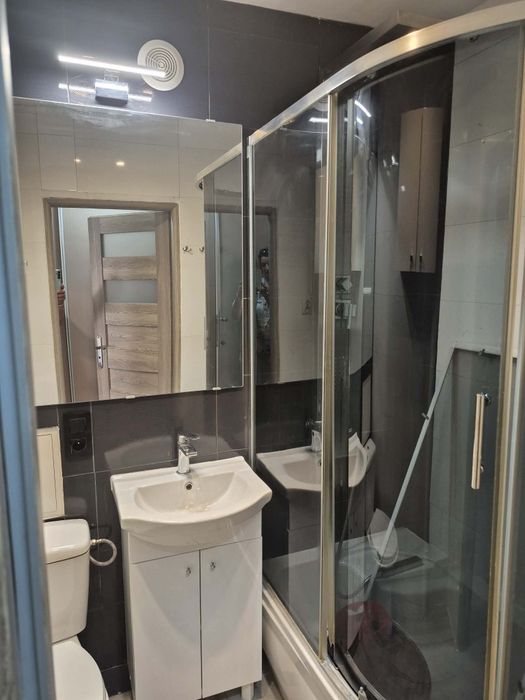 Atrakcyjne duże dwa pokoje super lokalizacja, okazja cenowa - Widok 3