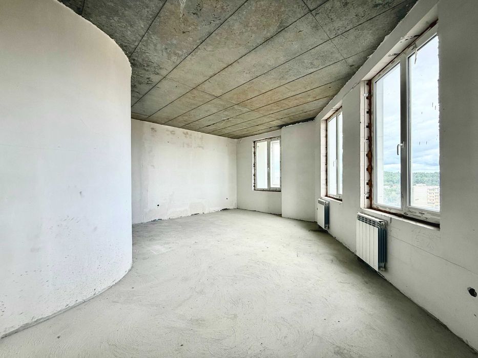 178,9 м² у Трускавці за 590 $/м² — квартира-пентхаус з можливістю поділу