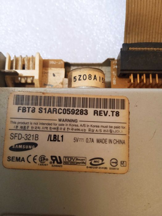 Флоппи дисковод Samsung Sfd - 321 b