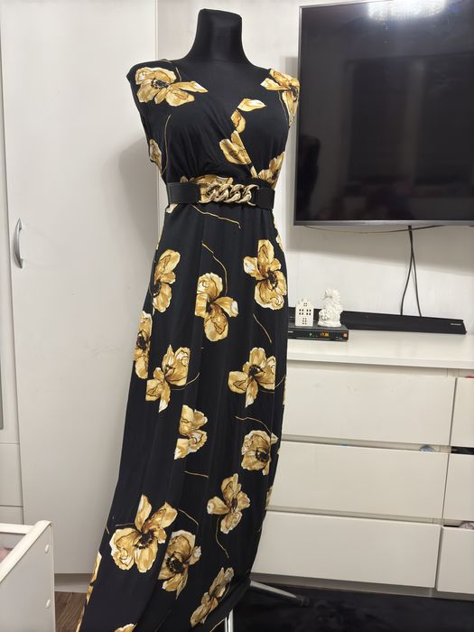 Piekna dluga sukienka maxi czarna w zlote kwiaty XL