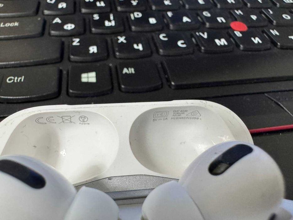 Продам AirPods Pro 1 покоління