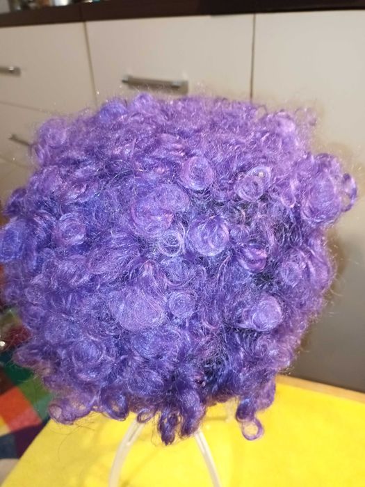 peruka loczki - fiolet