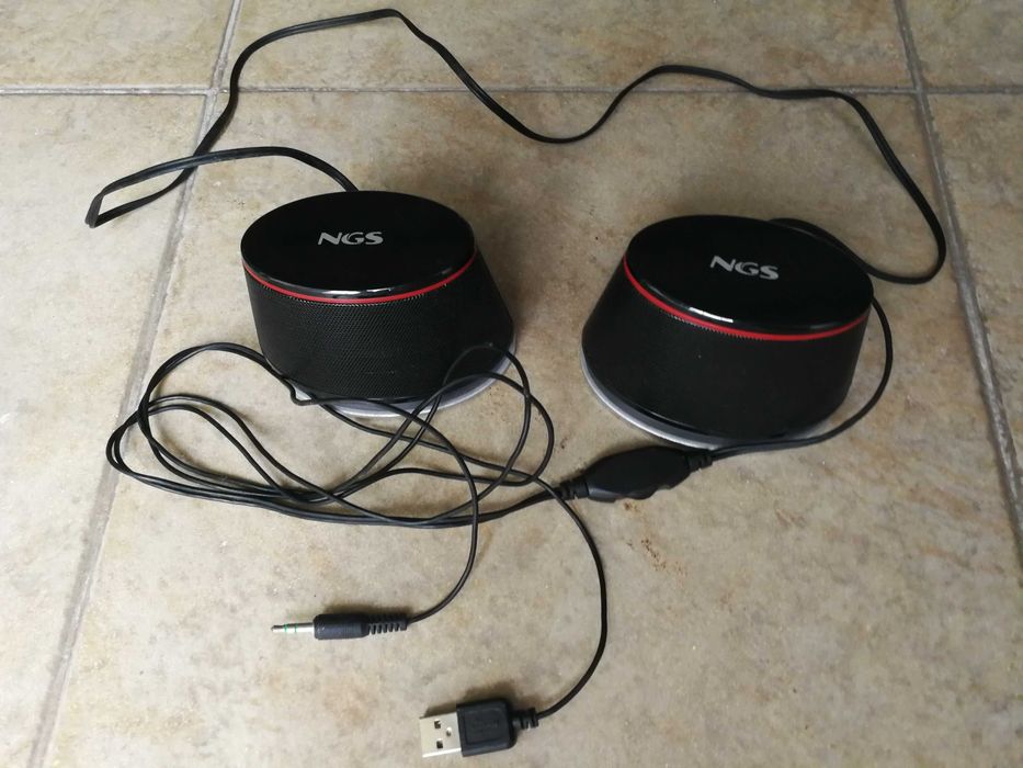 Colunas de som de mesa