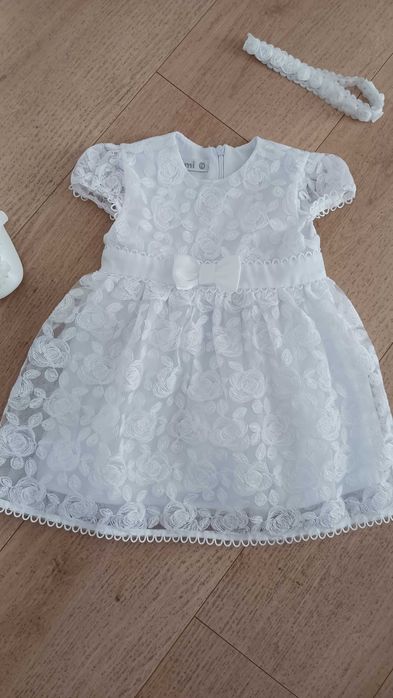 Ubranko do chrztu dla dziewczynki rozmiar 74