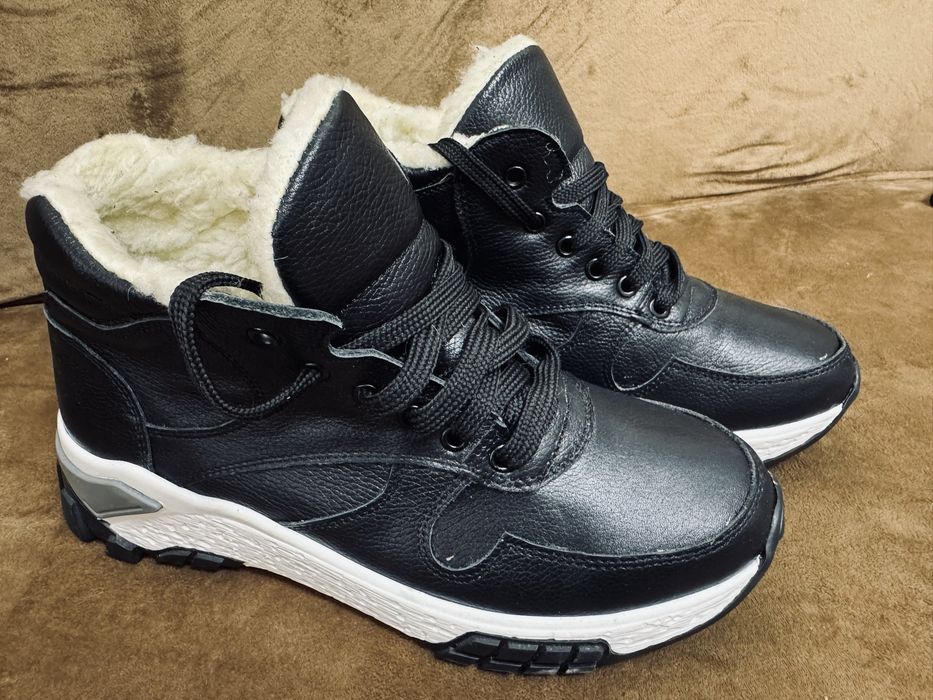 Зимові шкіряні ортопедичні черевики 40-41р