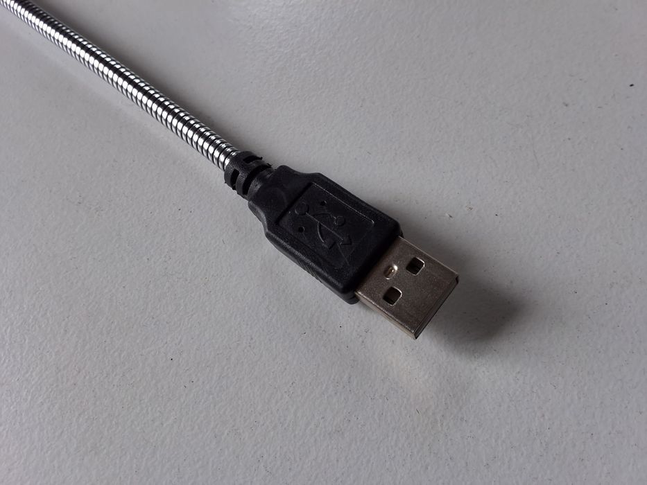 Lampka LED na usb Esperanza
