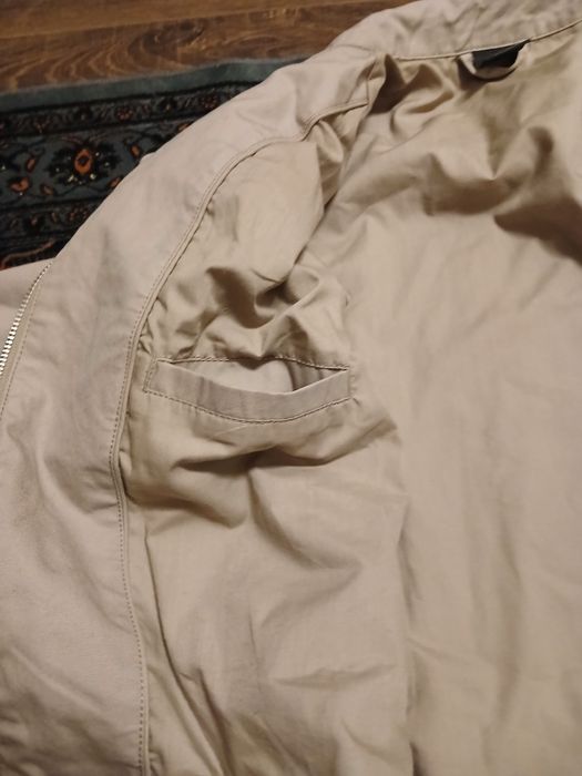 Продам бомбер GAP