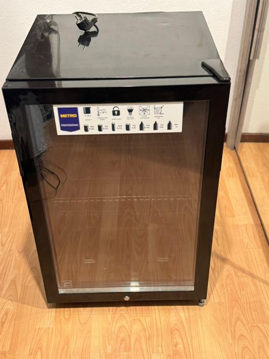 Vendo minifrigorifico quase nunca usado