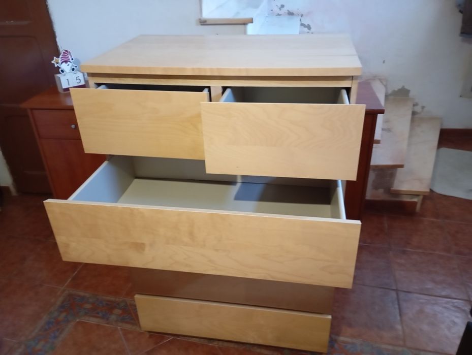 Cómoda com 6 gavetas