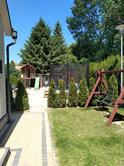 Słoneczny Szereg. Całoroczne, komfortowe, w pełni ogrzewane domki.