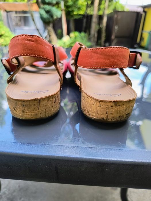 Sandały damskie skórzane Clarks rozmiar 37.