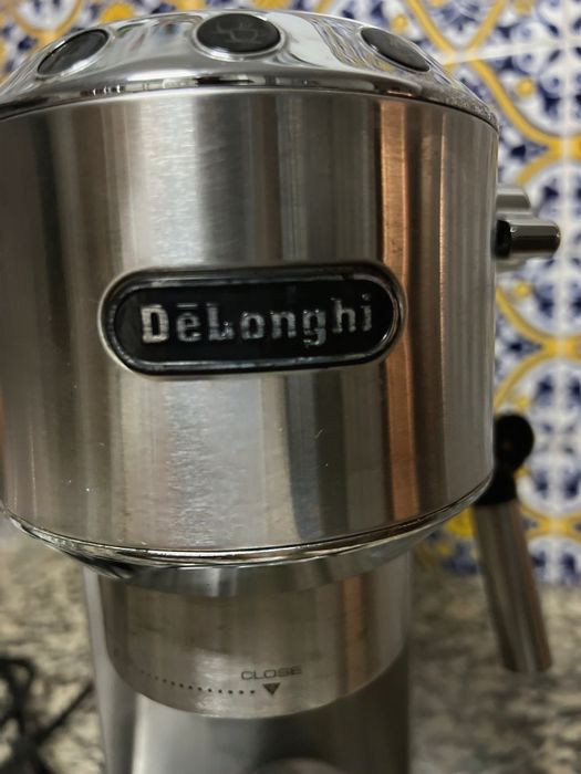 Vende-se máquina de café  marca Delonghi