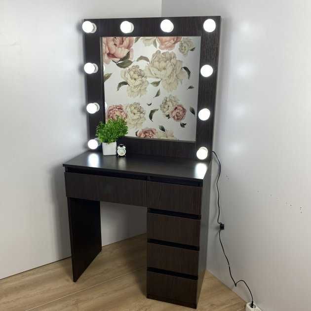 Макияжное, визажное зеркало, стол бровиста.Туалетный, гримерный столик