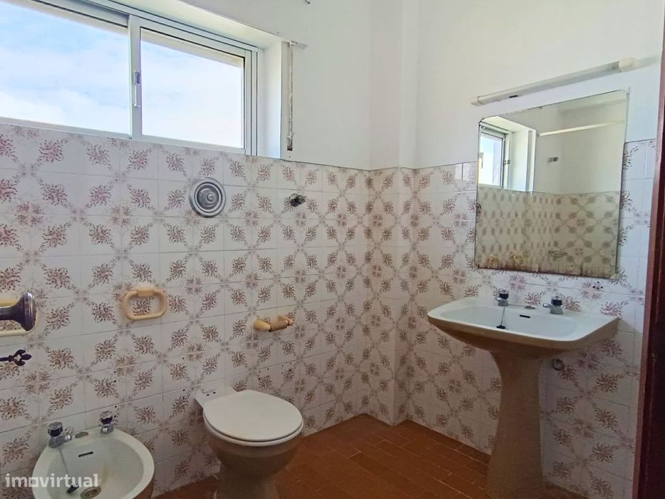 Apartamento T3 com vista sobre a cidade