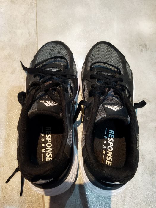 Buty damskie do biegania Adidas Response Foam r. 36  2/3