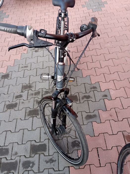 Rowery turystyczne elektryczne