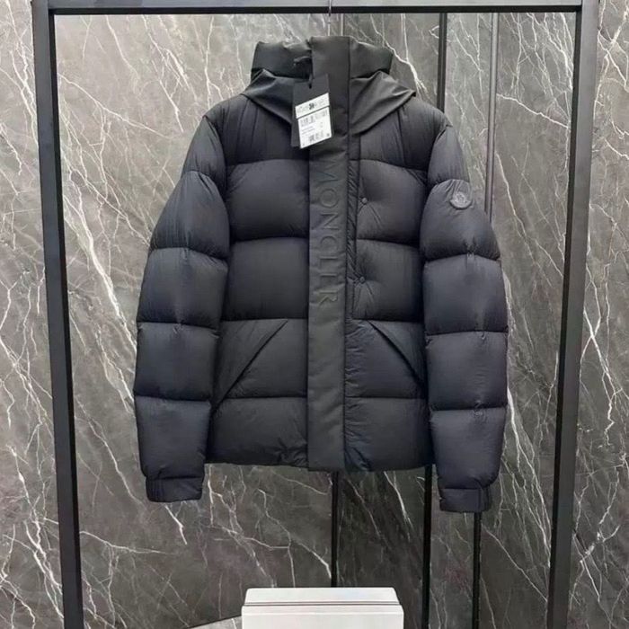 Пуховик Moncler S-XL пухан монклер куртка на заму монклер