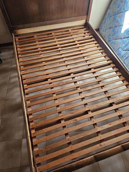 Cama de casal c/ colchão