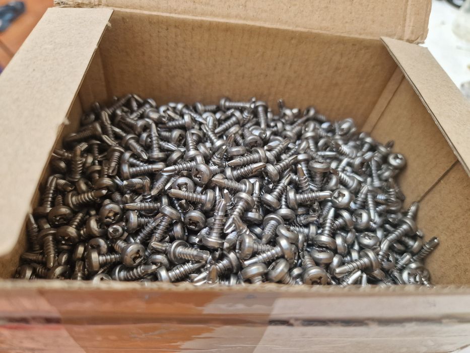 Parafusos inox autoperfurantes