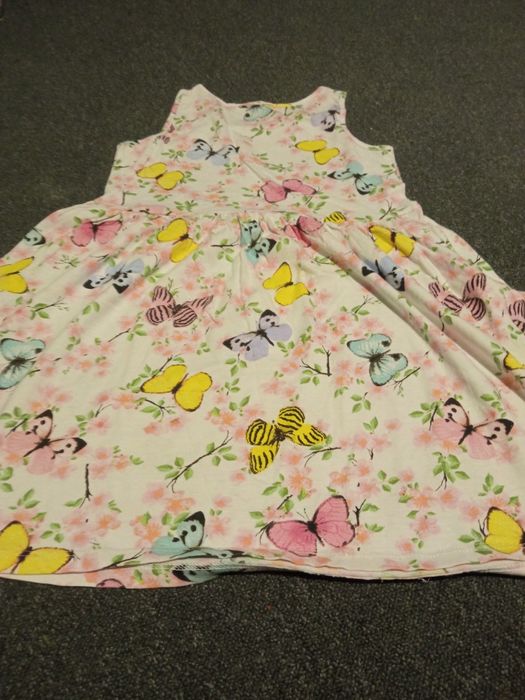 Sukienka H&M 122/128