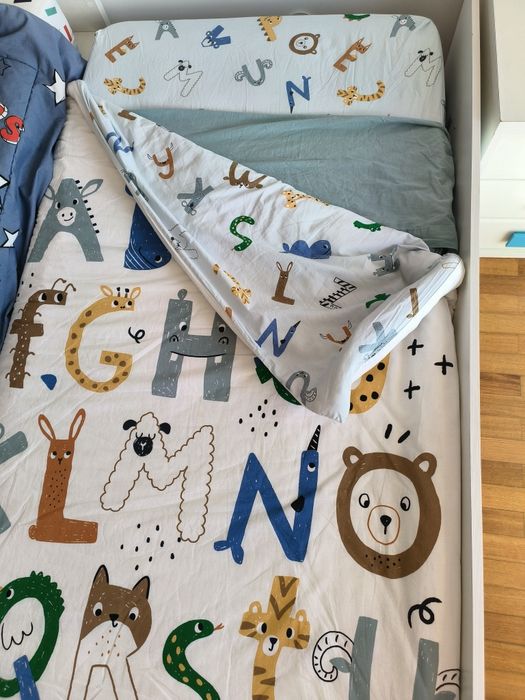 Cama dupla para criança