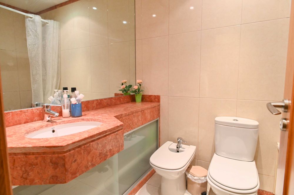 Aluga-se quarto mobilado no Parque das Nações