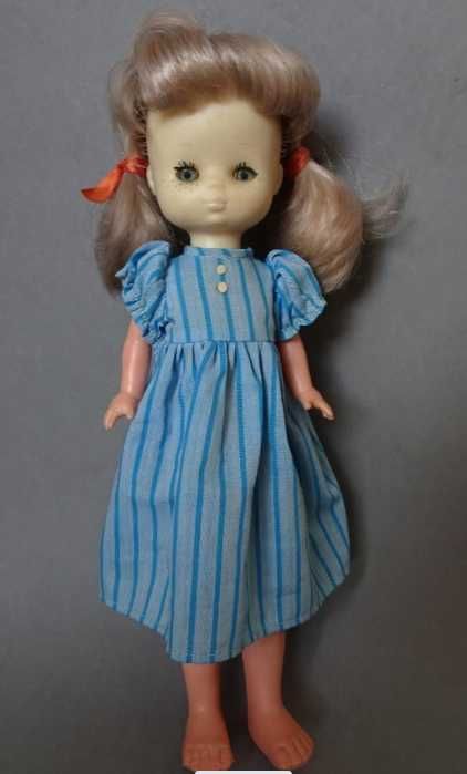Antiga boneca da Famosa Lesly com roupa original