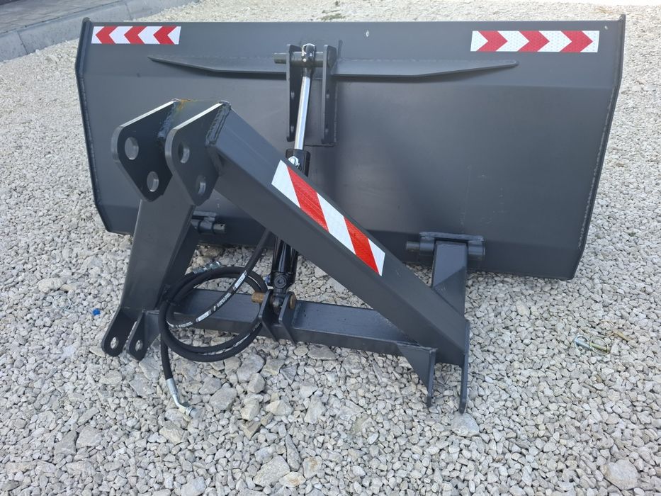 Łyżka z kiprem hydraulicznym na TUZ przód/tył  Łycha z silownikiem hydraulicznym