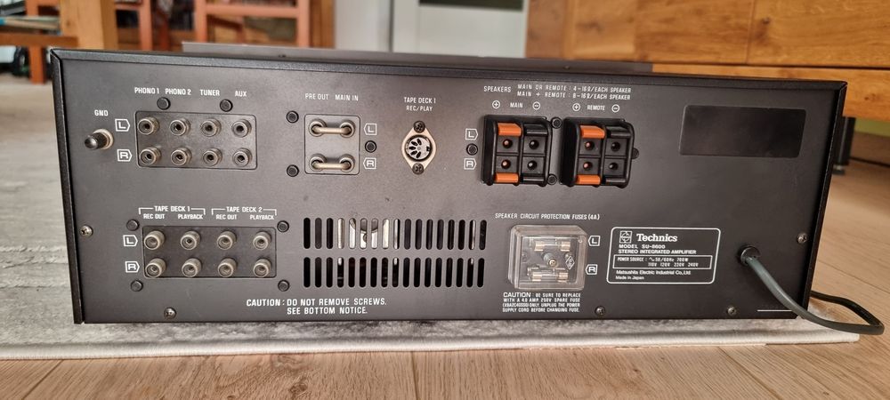 Wzmacniacz zintegrowany Technics SU-8600