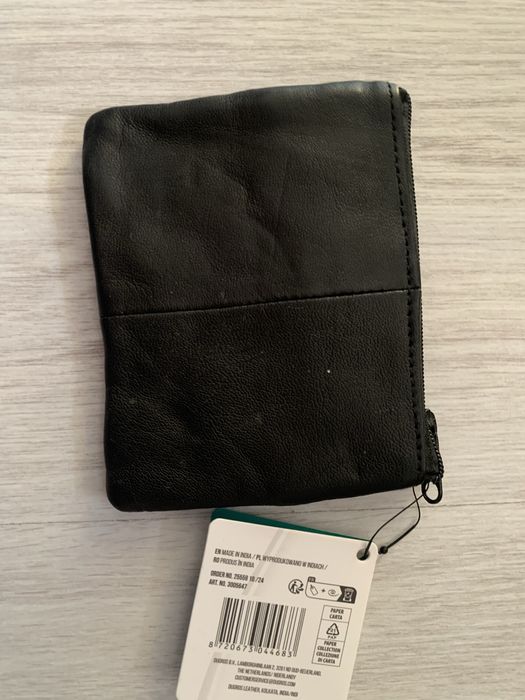 Czarne skórzane etui na klucze