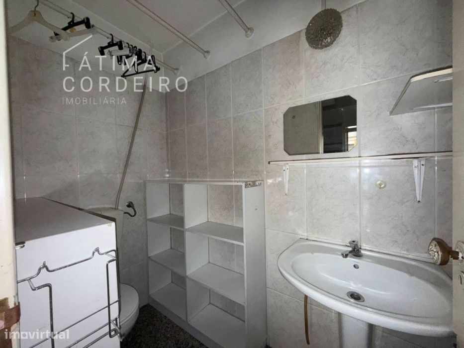 Loja junto á Praça Gil Vicente