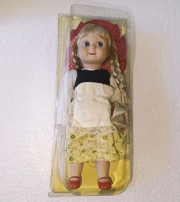 Conjunto Bonecos de Porcelana Peter Pan Gato Botas Capuchinho Vermelho