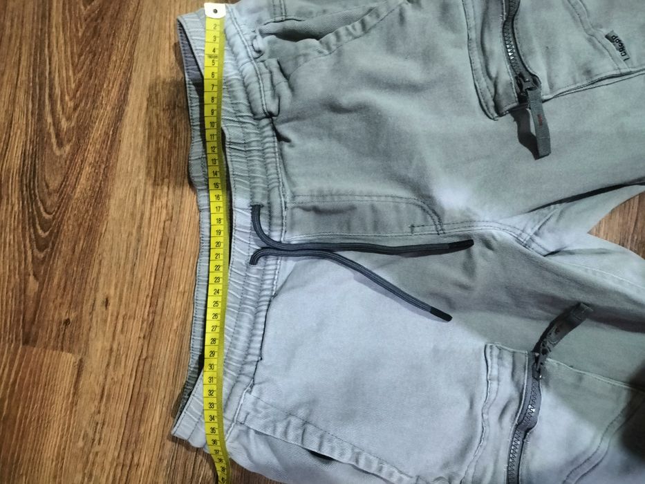 Joggery spodnie 30 Cropp