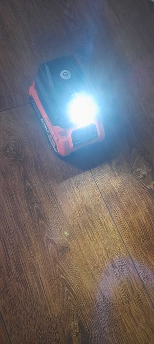 Адаптер/павербанк на макіту з ліхтарем і 2usb