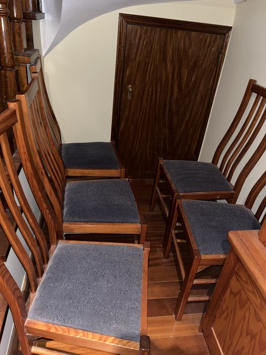 Conjunto de cadeiras madeira de pinho