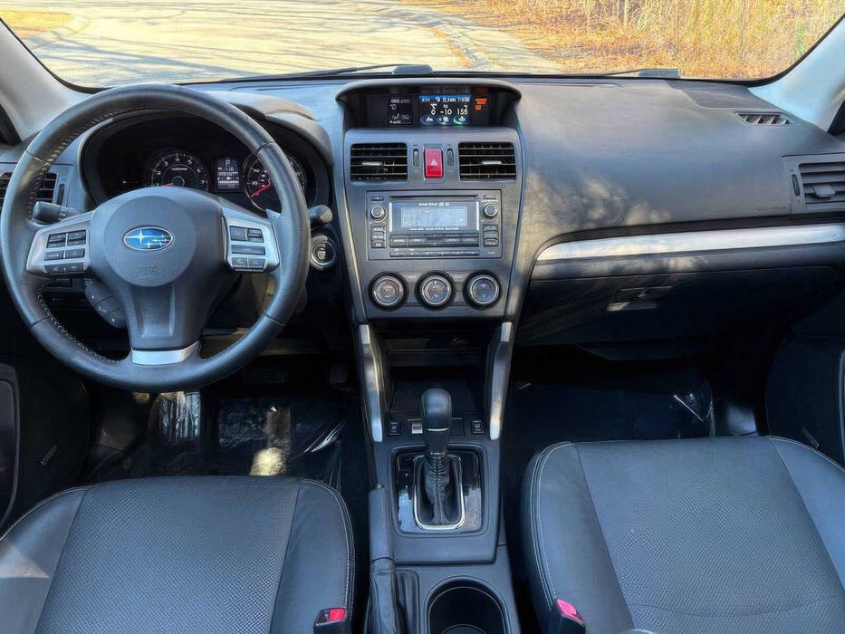 Subaru Forester Touring      2015