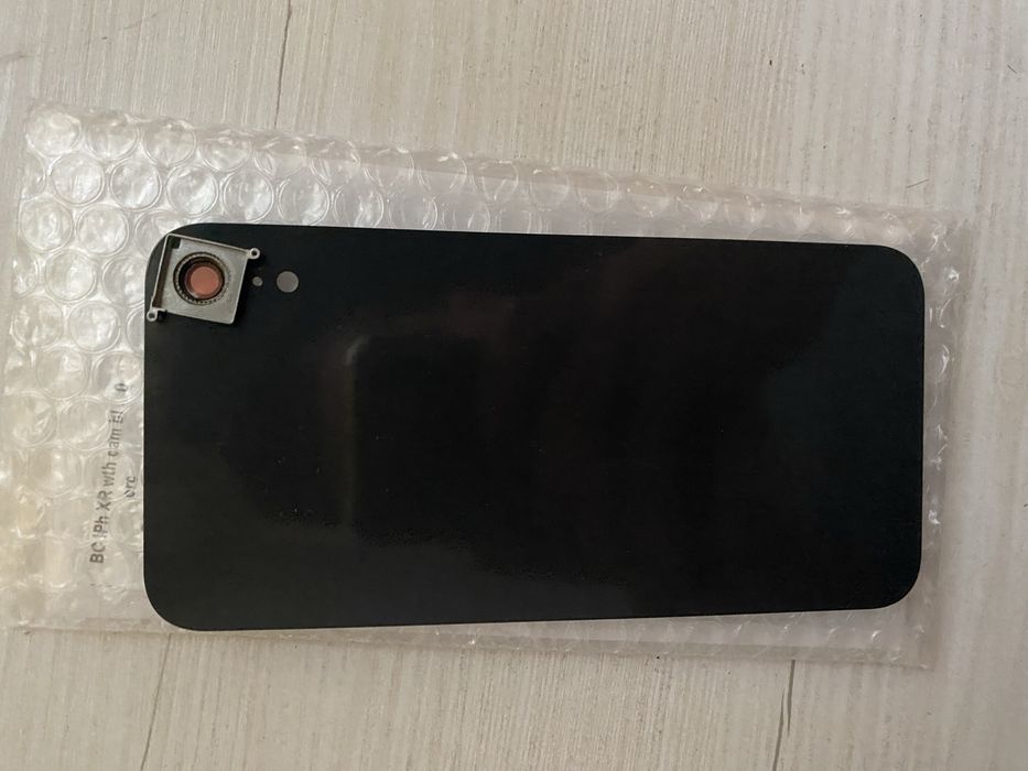 Задняя крышка корпуса на iPhone xr