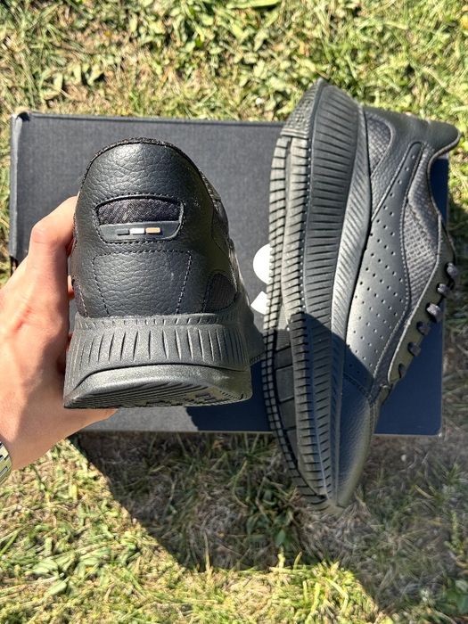 !!НОВІ!! кросівки BOSS