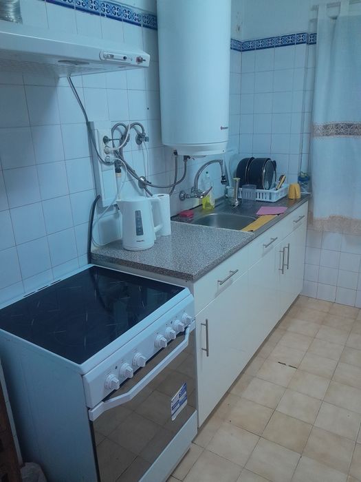 Alugo quarto para uma pessoa em Santarém