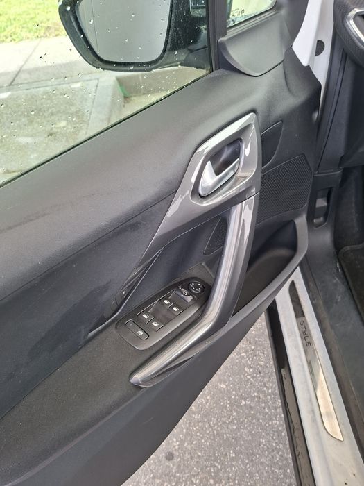 Peugeot 2008 1.2 gasolina