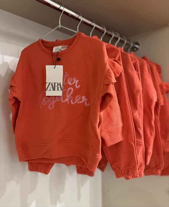 Продам чудові костюмчики Zara