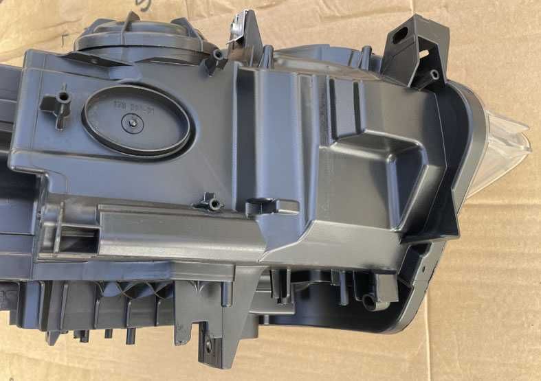 otica frontal ESQ BMW ser1 F20 F21 . fase 1