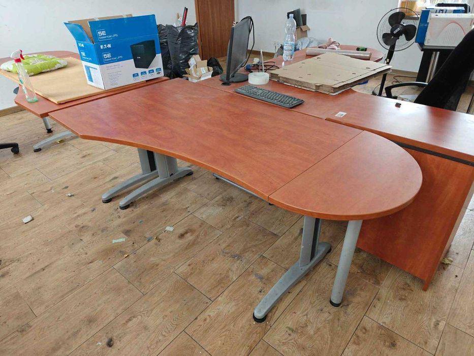 Biurko 175cm x 90/70cm x h=76cm z dodatkowym blatem lub kontenerkiem