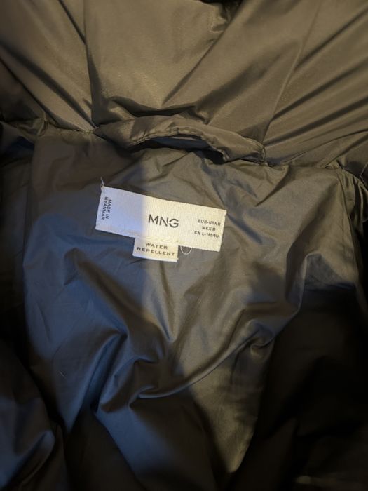 пуховик манго дуже теплий!!