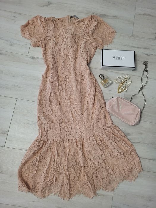 Sukienka koronkowa zara