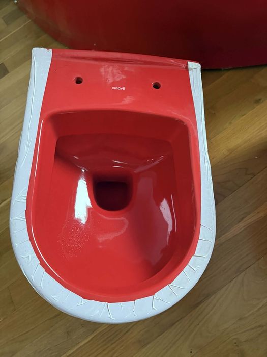 Misa WC czerwona