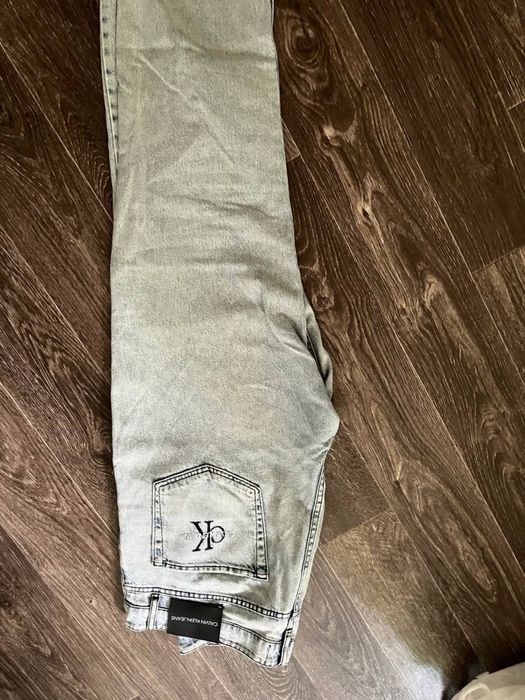 Продам джинсы мом calvin clein jeans